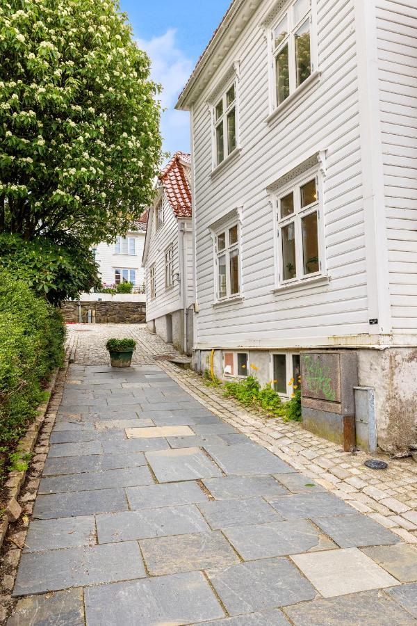 Behind Bryggen - Renovated - Budget Friendly Bergen Exterior foto